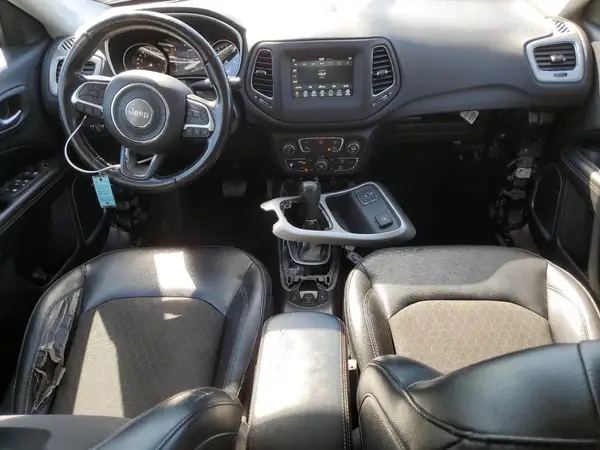 3C4NJCBB6LT252930 2020 JEEP COMPASS - Image 8