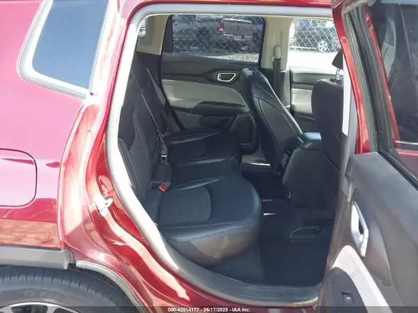 3C4NJCBB6NT119409 2022 JEEP COMPASS - Image 8
