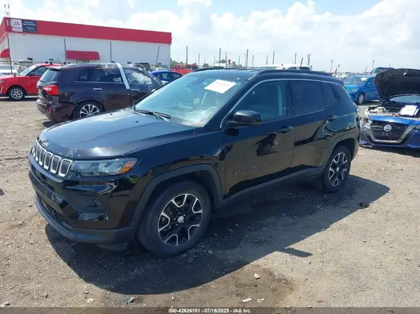 3C4NJCBB6NT137361 2022 JEEP COMPASS - Image 2
