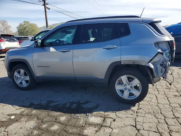3C4NJCBB6NT138302 2022 JEEP COMPASS - Image 2