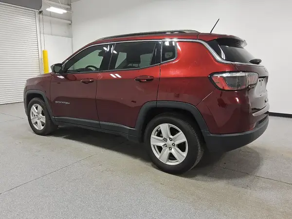 3C4NJCBB6NT139871 2022 JEEP COMPASS - Image 2
