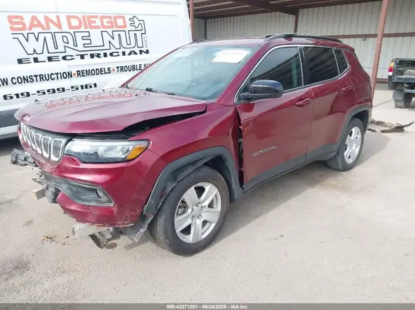 3C4NJCBB6NT149512 2022 JEEP COMPASS - Image 2