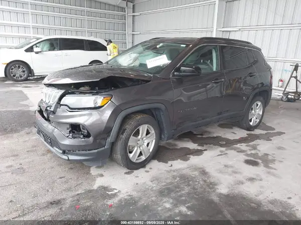 3C4NJCBB6NT156492 2022 JEEP COMPASS - Image 2