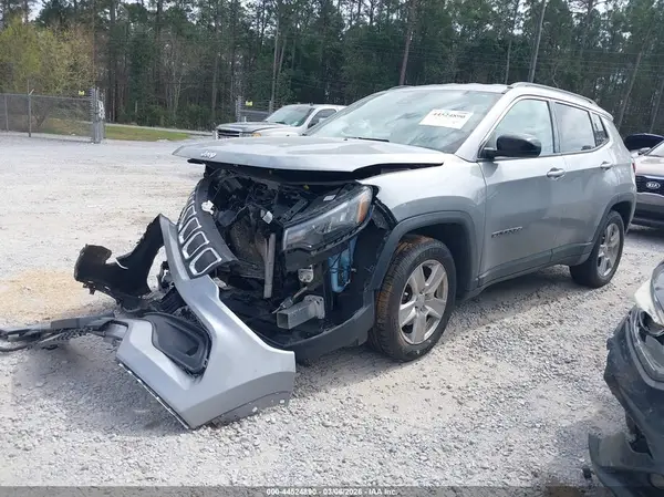 3C4NJCBB6NT214388 2022 JEEP COMPASS - Image 2