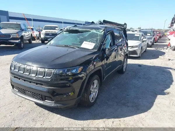 3C4NJCBB6NT225259 2022 JEEP COMPASS - Image 2