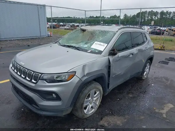 3C4NJCBB6NT228906 2022 JEEP COMPASS - Image 2