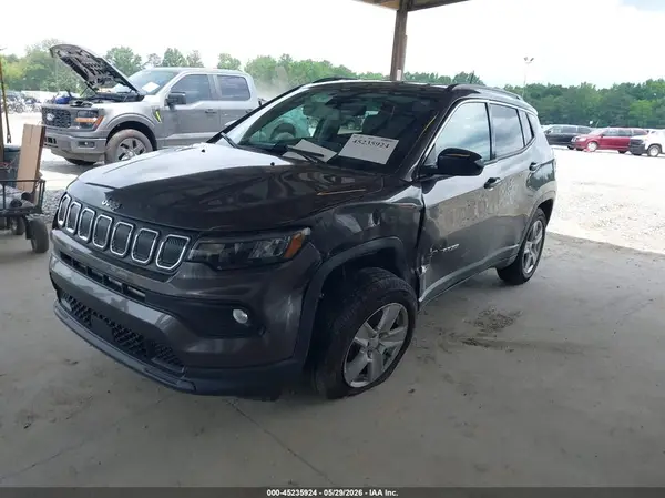 3C4NJCBB6NT228985 2022 JEEP COMPASS - Image 2