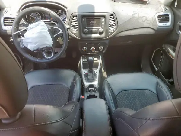 3C4NJCBB7HT652700 2017 JEEP COMPASS - Image 8