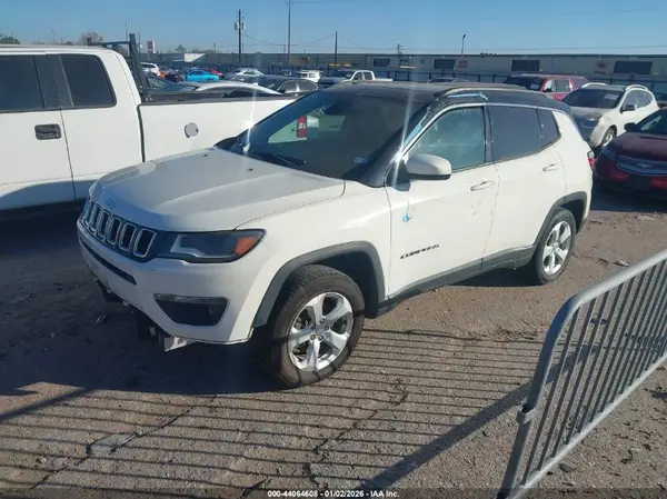 3C4NJCBB7JT123785 2018 JEEP COMPASS - Image 2