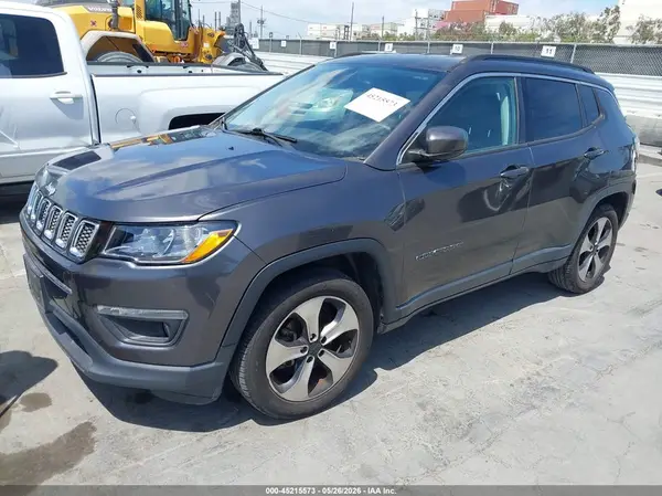 3C4NJCBB7JT124466 2018 JEEP COMPASS - Image 2