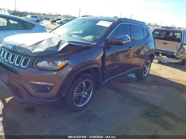 3C4NJCBB7JT137105 2018 JEEP COMPASS - Image 2
