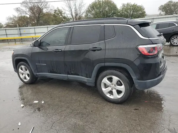 3C4NJCBB7JT137539 2018 JEEP COMPASS - Image 2
