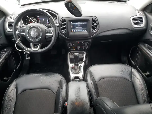 3C4NJCBB7JT137539 2018 JEEP COMPASS - Image 8