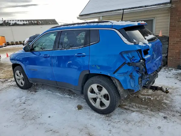 3C4NJCBB7JT165843 2018 JEEP COMPASS - Image 2
