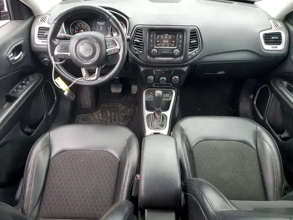 3C4NJCBB7JT166040 2018 JEEP COMPASS - Image 8