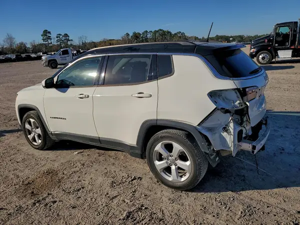 3C4NJCBB7JT182450 2018 JEEP COMPASS - Image 2