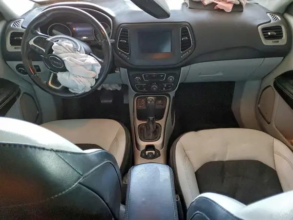 3C4NJCBB7JT233221 2018 JEEP COMPASS - Image 8