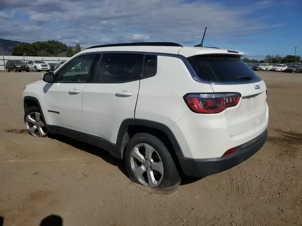 3C4NJCBB7JT233848 2018 JEEP COMPASS - Image 2