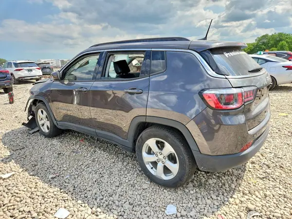 3C4NJCBB7JT235311 2018 JEEP COMPASS - Image 2