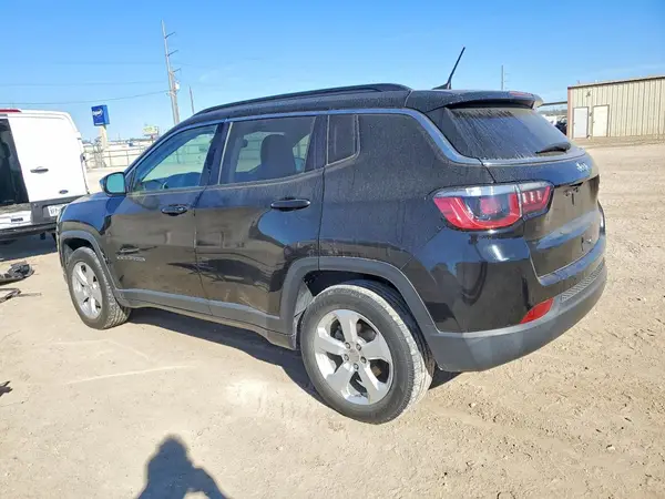 3C4NJCBB7JT254974 2018 JEEP COMPASS - Image 2