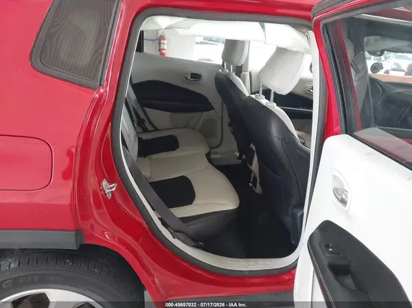 3C4NJCBB7JT268003 2018 JEEP COMPASS - Image 8