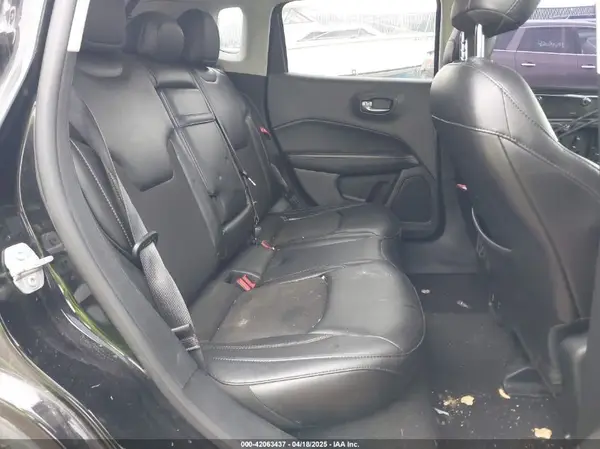 3C4NJCBB7JT285996 2018 JEEP COMPASS - Image 8