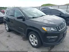 3C4NJCBB7JT300478 2018 JEEP COMPASS