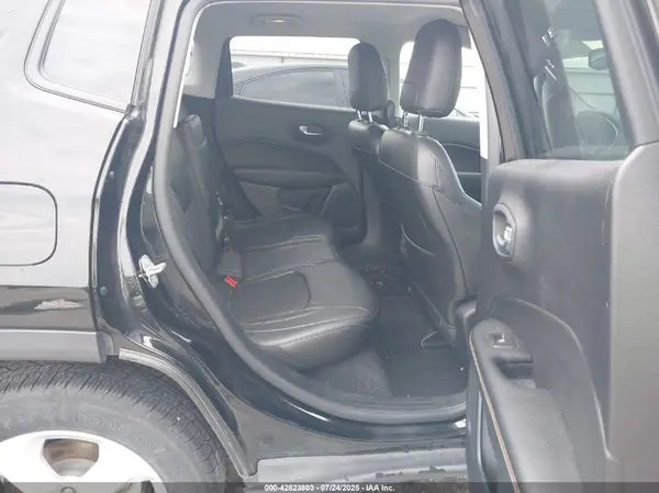 3C4NJCBB7JT300478 2018 JEEP COMPASS - Image 8