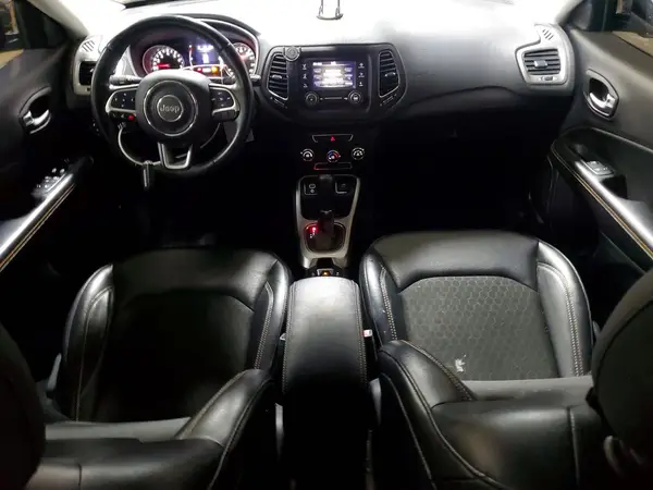 3C4NJCBB7JT300495 2018 JEEP COMPASS - Image 8