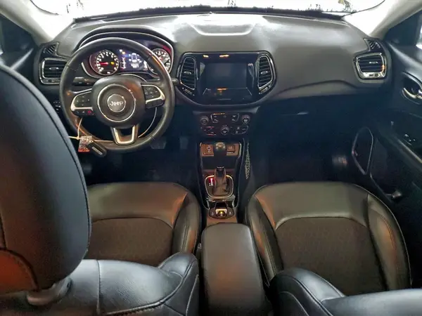 3C4NJCBB7JT304983 2018 JEEP COMPASS - Image 8