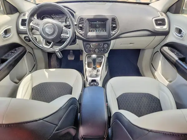 3C4NJCBB7JT327597 2018 JEEP COMPASS - Image 8