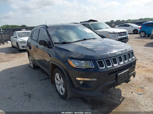 3C4NJCBB7JT338437 2018 JEEP COMPASS - Image 1