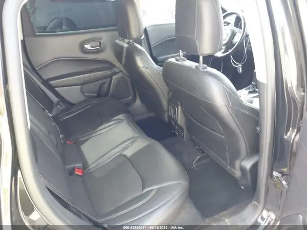 3C4NJCBB7JT338437 2018 JEEP COMPASS - Image 8