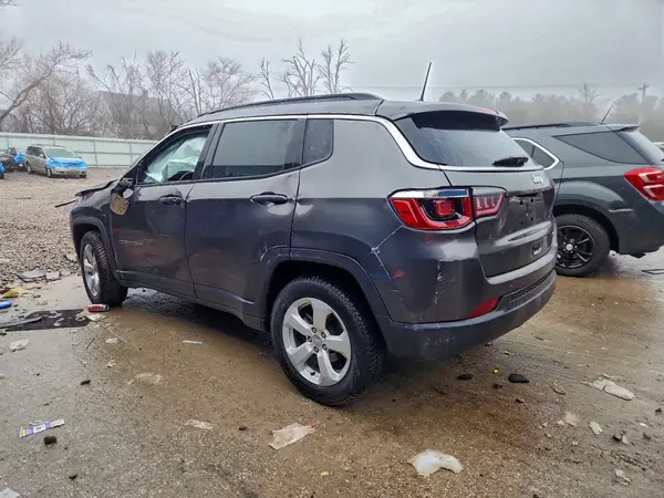 3C4NJCBB7JT344190 2018 JEEP COMPASS - Image 2