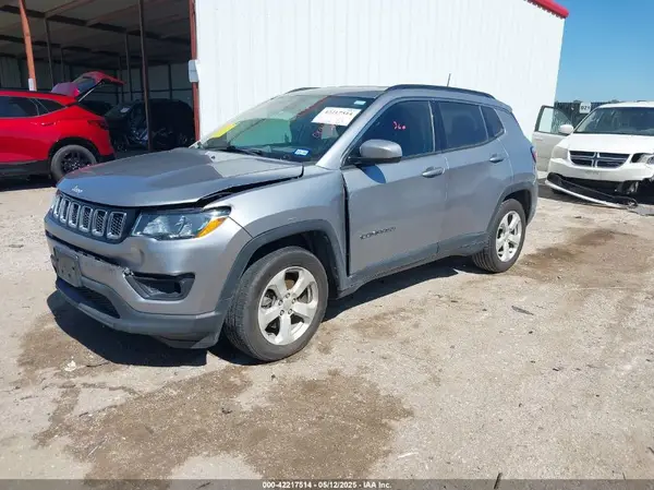 3C4NJCBB7JT411001 2018 JEEP COMPASS - Image 2
