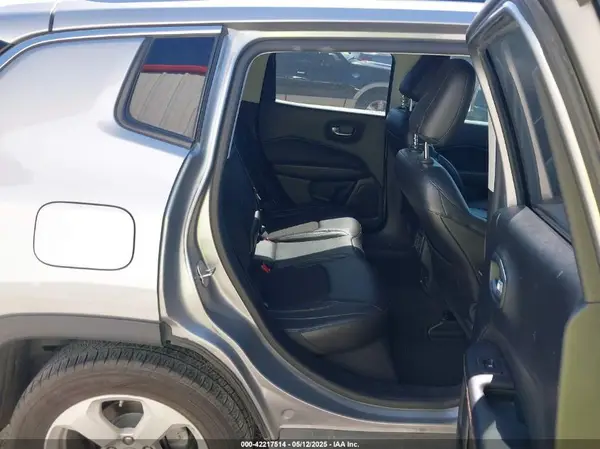 3C4NJCBB7JT411001 2018 JEEP COMPASS - Image 8