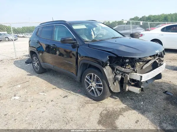 3C4NJCBB7JT461574 2018 JEEP COMPASS - Image 1