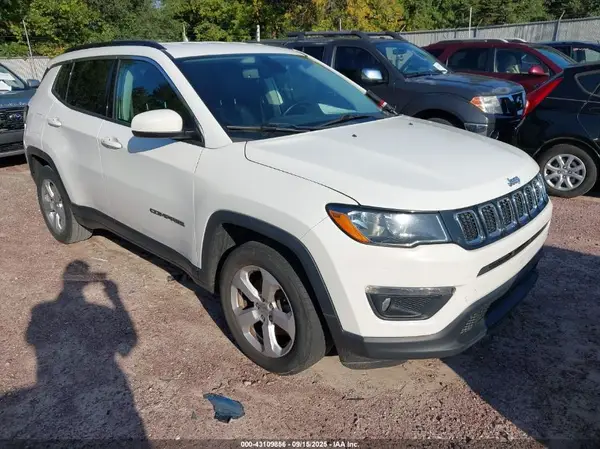 3C4NJCBB7JT462806 2018 JEEP COMPASS - Image 1