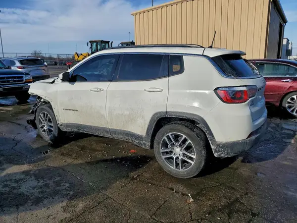 3C4NJCBB7JT468461 2018 JEEP COMPASS - Image 2