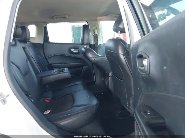3C4NJCBB7JT471439 2018 JEEP COMPASS - Image 8