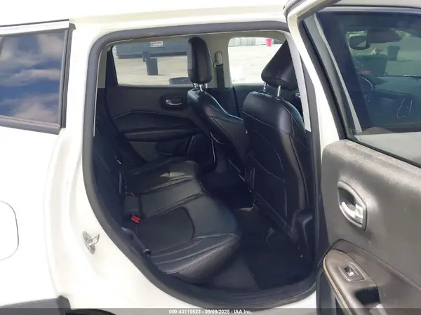 3C4NJCBB7JT494252 2018 JEEP COMPASS - Image 8