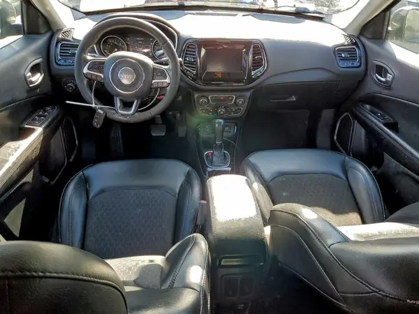 3C4NJCBB7JT501992 2018 JEEP COMPASS - Image 8