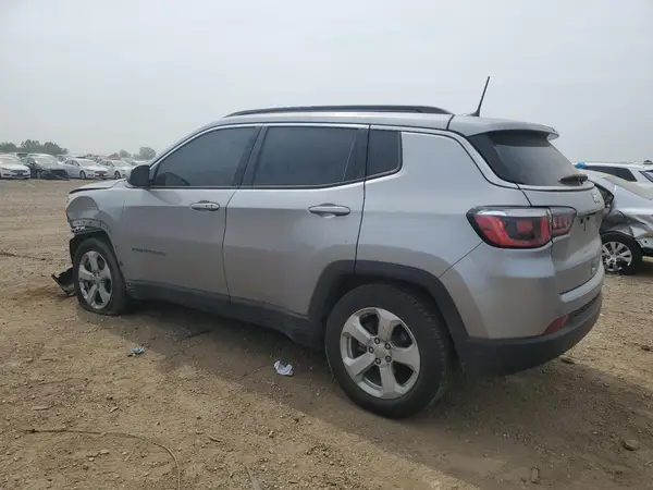 3C4NJCBB7JT503080 2018 JEEP COMPASS - Image 2