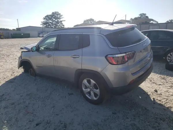 3C4NJCBB7JT503287 2018 JEEP COMPASS - Image 2