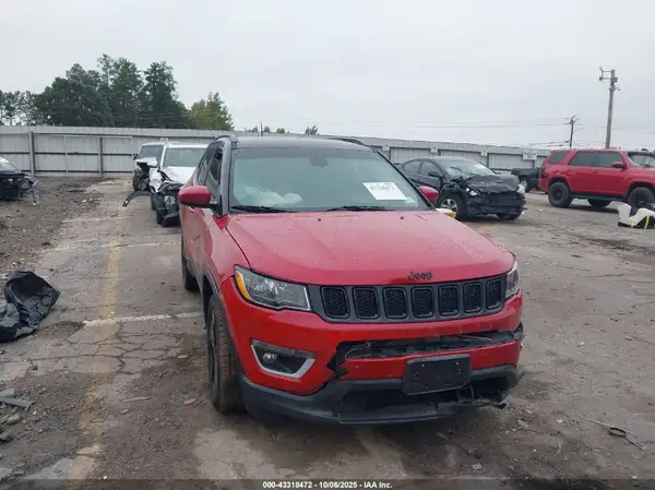3C4NJCBB7KT612978 2019 JEEP COMPASS - Image 1