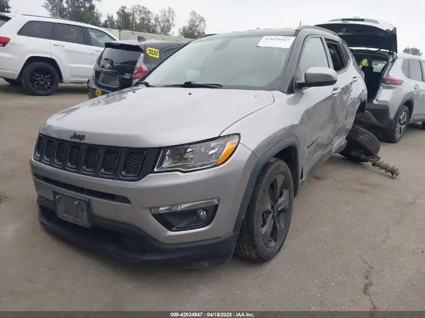 3C4NJCBB7KT617761 2019 JEEP COMPASS - Image 2