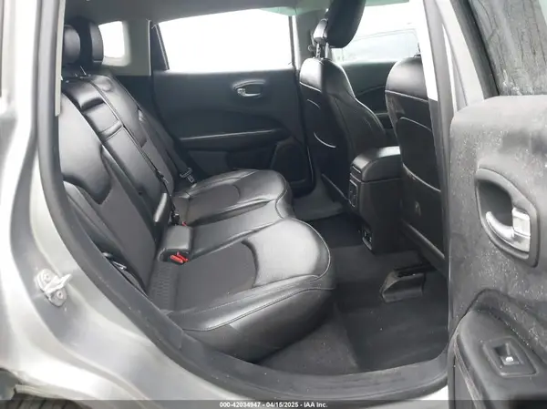 3C4NJCBB7KT617761 2019 JEEP COMPASS - Image 8