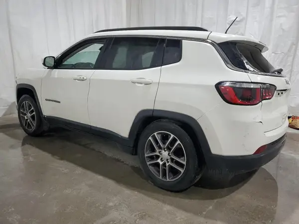3C4NJCBB7KT637055 2019 JEEP COMPASS - Image 2