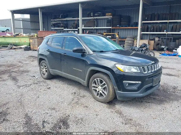 3C4NJCBB7KT637461 2019 JEEP COMPASS - Image 1