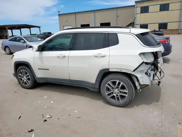 3C4NJCBB7KT652493 2019 JEEP COMPASS - Image 2